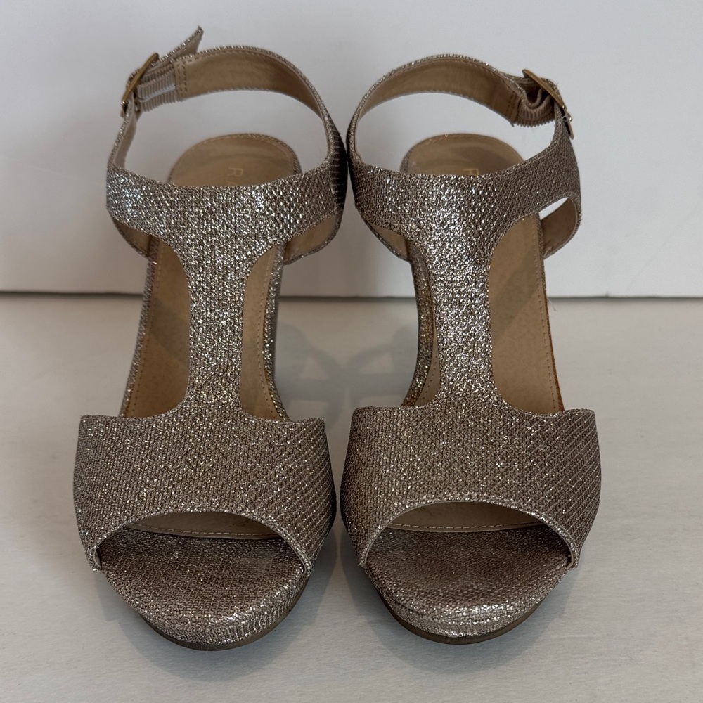 Rampage Elegant Gold Glittery Women's Wedge shoes Sandals size 8.5